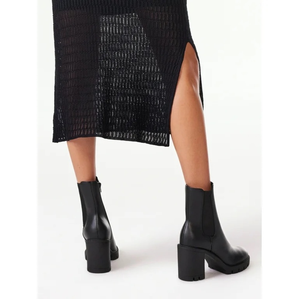 Scoop Women’s Lug Sole Chelsea Boots